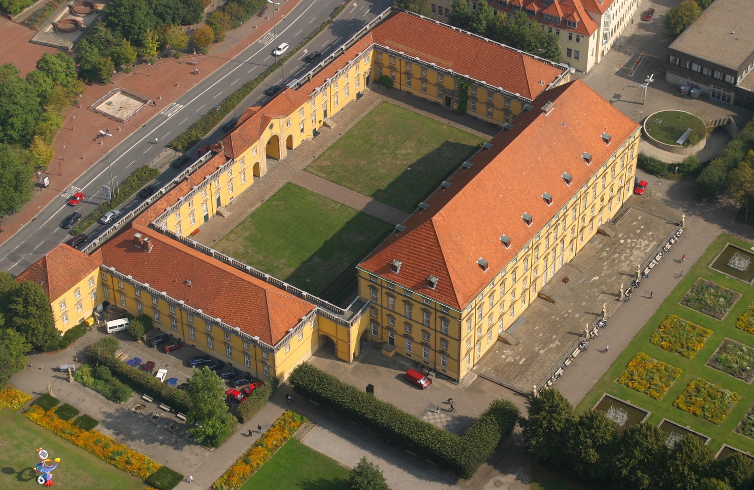Schloss Osnabrück, Gesamtansicht Gebäude 11, 12, 13, 14. Luftbild